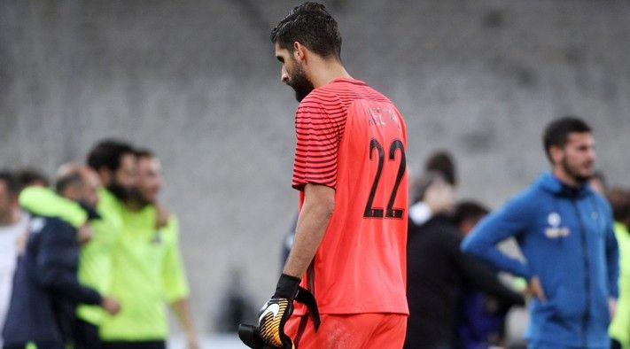 Με Ανέστη στη Βιέννη γιατί…