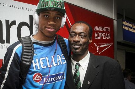 H συγκινητική ιστορία του Τσαρλς Αντετοκούνμπο