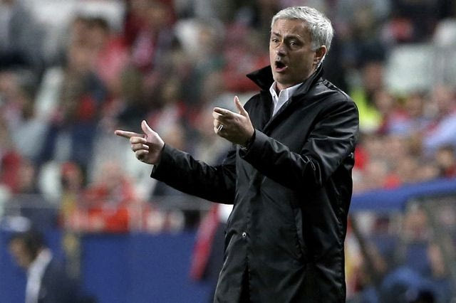 Η Χάντερσφιλντ δίνει το πρωτάθλημα στην Σίτι