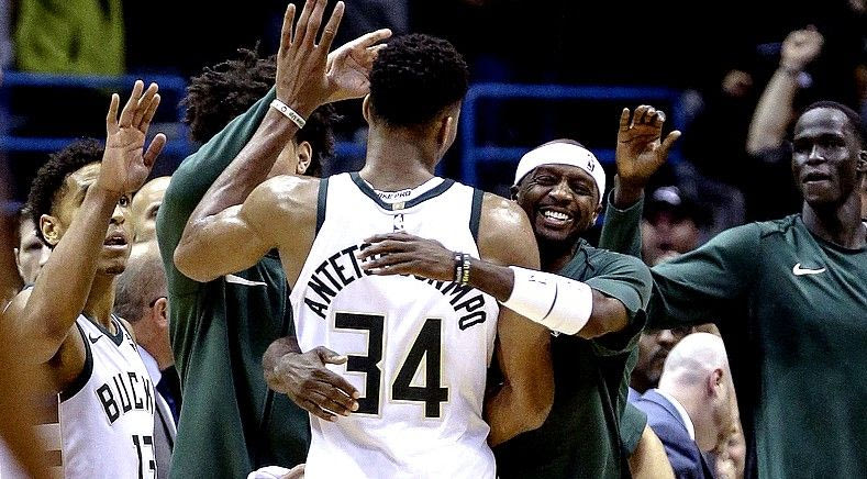 Ζούμε την εποχή του κορυφαίου ΟΛΩΝ!