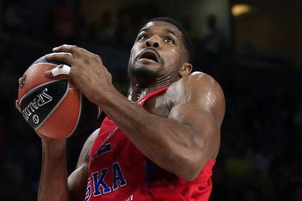 Ο Χάινς και η… σφουγγαρίστρα!