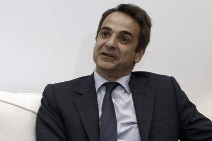 Ο Πανσερραϊκός προωθεί τα διαρκείας μέσα από τον… εξωγήινο του Μητσοτάκη