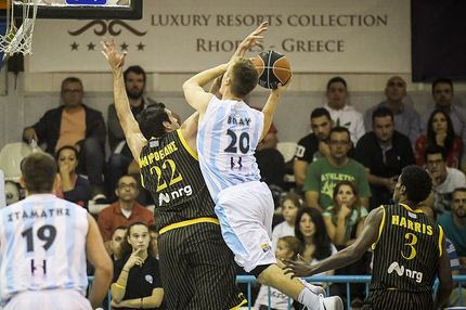 “Βούλιαξε” στη Ρόδο η ΑΕΚ, ξόδεψε την ευκαιρία ο Πανιώνιος