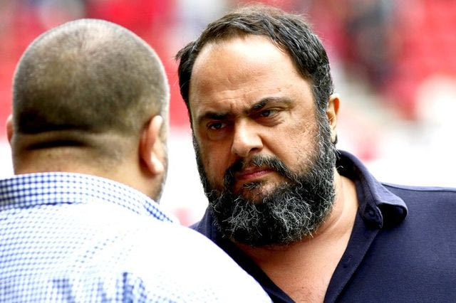 Στα αποδυτήρια ο Μαρινάκης μετά τη νέα γκέλα