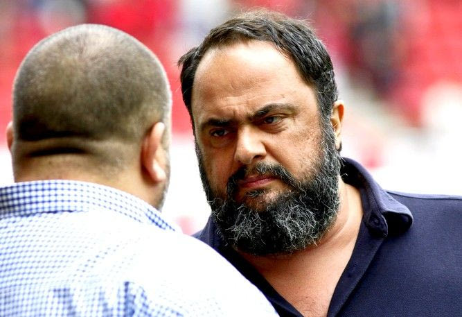 Στα αποδυτήρια ο Μαρινάκης μετά τη νέα γκέλα