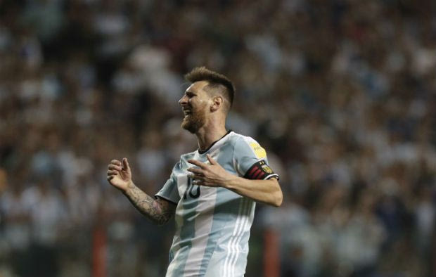 Ο Μέσι σούταρε στο Μπουένος Άιρες και η μπάλα έφτασε… Αθήνα!