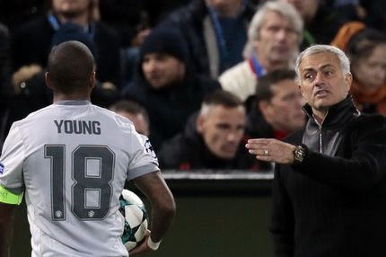 Περιμένουν με… σουβλάκια τον Μουρίνιο οι οπαδοί της Λίβερπουλ!