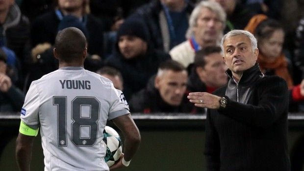 Περιμένουν με… σουβλάκια τον Μουρίνιο οι οπαδοί της Λίβερπουλ!