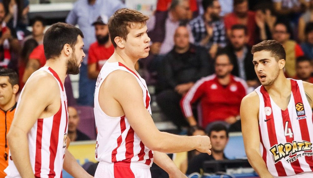 Παπανικολάου και Αγραβάνης βγήκαν και τον έβγαλαν από τον… πάγο