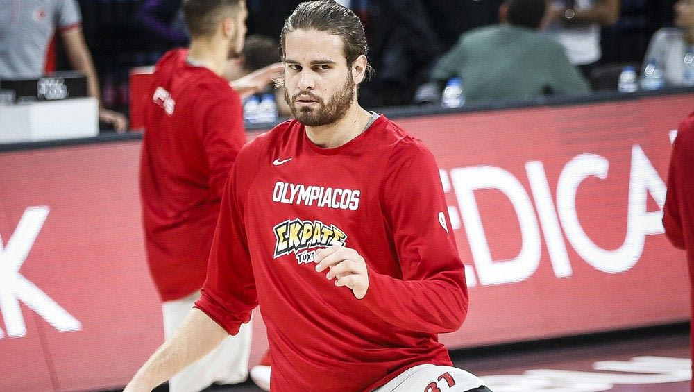 Ο Μπόγρης πουλάει ρούχα και σε συμπαίκτες του