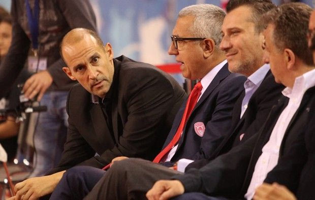 Η selfie είχε και… Αγγελόπουλο