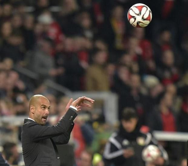 Ο Γκουαρδιόλα παίζει μπάσκετ (VIDEOS)