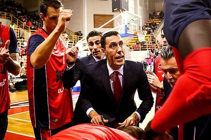 Ούρλιαζε στο πρόσωπο του διαιτητή ο Πριχιόνι! (VIDEO)