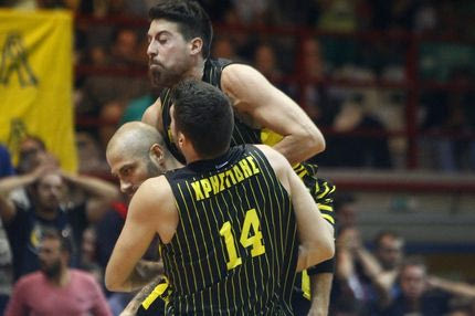 Από μηχανής Βασιλόπουλος, σε τεντωμένο σχοινί η ΑΕΚ, ξύπνησε ο ΠΑΟΚ