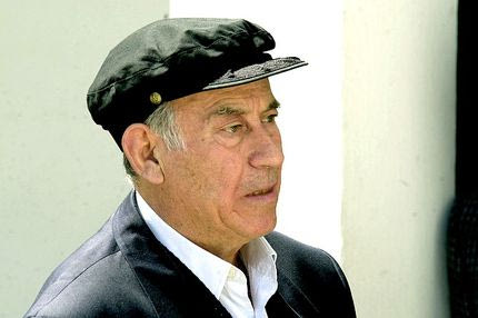 Όταν ο Βέγγος τσακωνόταν για τον Ολυμπιακό και κατέληγε στο τμήμα (videos)