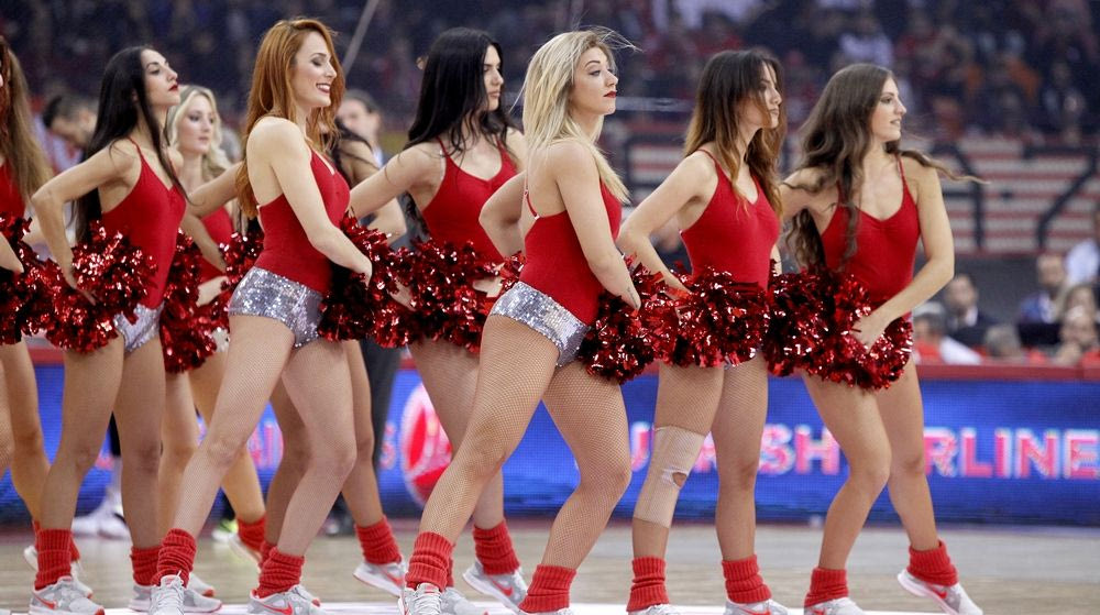 Το ξανθό… δίδυμο που τρέλανε το ΣΕΦ