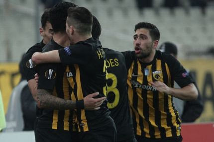 Ξέμεινε από αρχηγούς και έδωσε το περιβραχιόνιο στον… φλας η ΑΕΚ!