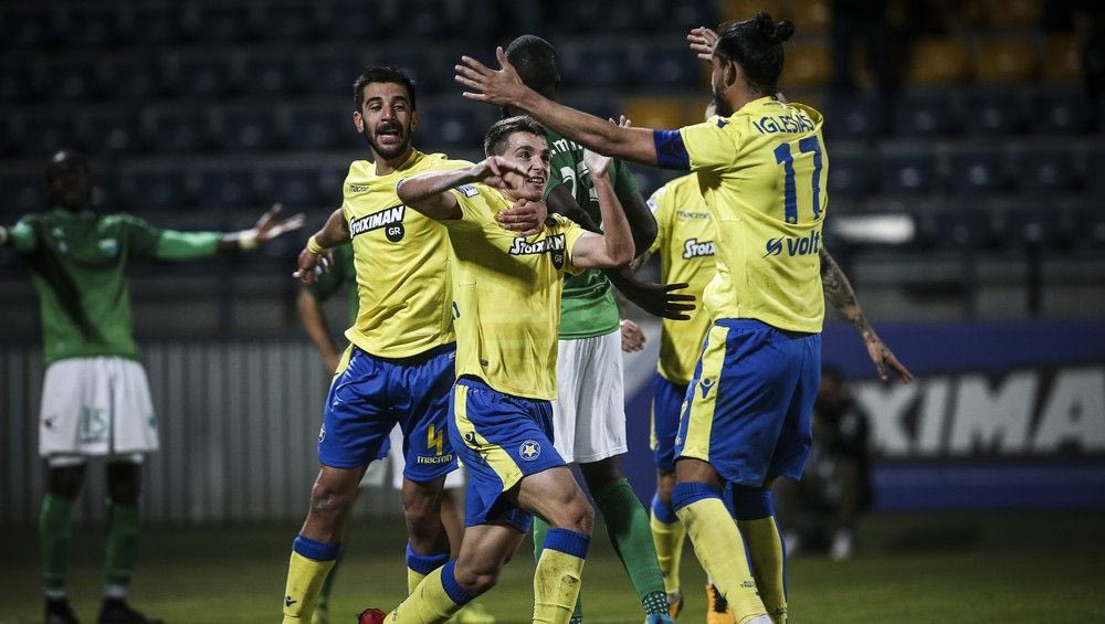 Ο Ιγκλέσιας χτυπάει πάντα δυο φορές (από κόρνερ)