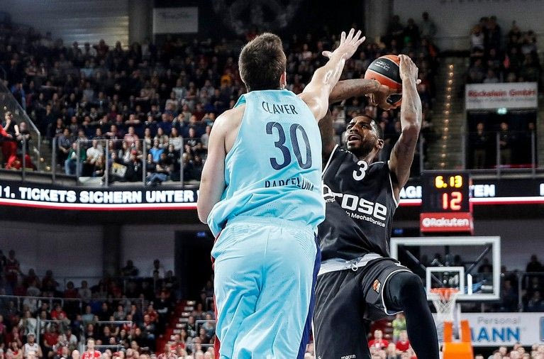 ΣΥΓΚΛΟΝΙΣΤΙΚΗ Μπάμπεργκ: Γύρισε από το -26 και ταπείνωσε την Μπαρτσελόνα