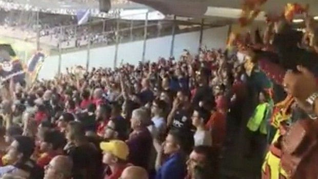 Οι οπαδοί που πήγαν το αυτοτρολάρισμα σε… άλλο επίπεδο!