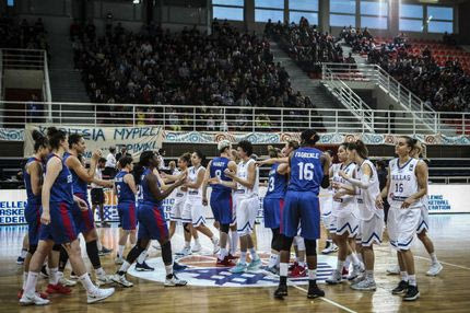 Η Εθνική γυναικών γέμισε το κλειστό της Κοζάνης από άκρη σε άκρη