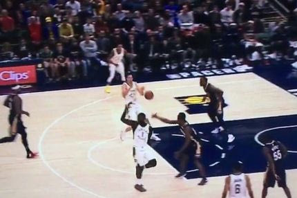 Η πάσα της χρονιάς δεν βρήκε σωστό παραλήπτη!