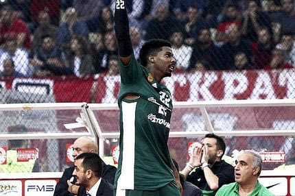 Ο Γκάμπριελ κάρφωνε, ο Λεκαβίτσιους … τρύπωνε (VIDEOS)