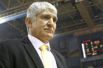 Το “καρφί” του Γιαννάκη για πλούσιες ομάδες που “βάζουν 49-50 πόντους” ακούστηκε μέχρι…