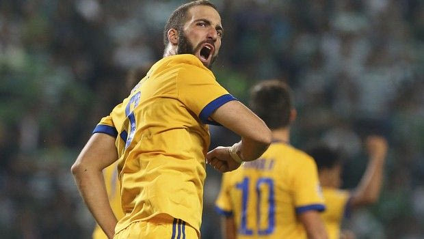 Ο τρόπος που έκανε χαρούμενα τα ball boy ο Ιγκουαΐν