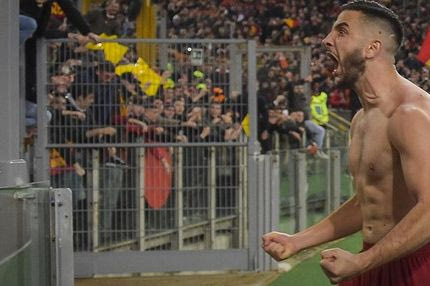 Ο Μανωλάς έλυσε το πρόβλημα της υπογεννητικότητας υποστηρίζει η Ρόμα!