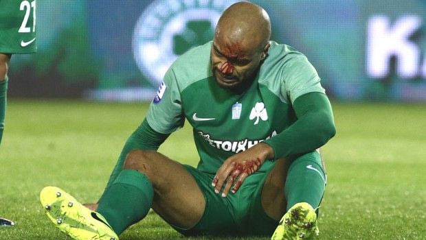 Με παίκτη λιγότερο για επτά λεπτά ο Παναθηναϊκός, έξαλλος ο Ουζουνίδης