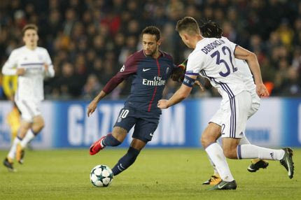 Θρίαμβος Παρί: Μην σταματάς να τα… κολλάς!