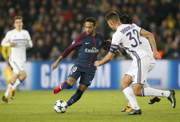 Θρίαμβος Παρί: Μην σταματάς να τα… κολλάς!