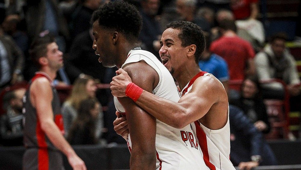 Μπροστά γλύκα, πίσω… τρύπα