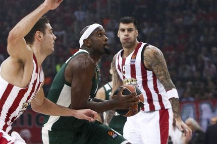 Η κατάταξη μετά (και) το ντέρμπι στο ΣΕΦ