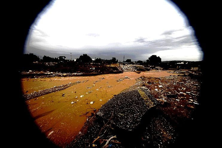 Aνήμερα 17 Νοέμβρη: Φοβού τους νοικοκυραίους…