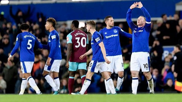 Ο Ρούνεϊ “σκότωσε” τον Χαρτ με γκολάρα από το κέντρο! (ΒΙΝΤΕΟ)