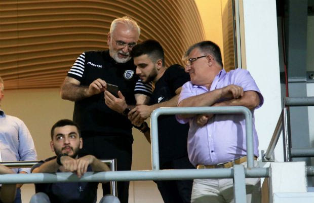 O Γιώργος Σαββίδης ξενύχτησε με… Πούτιν και αγώνες ΜΜΑ!