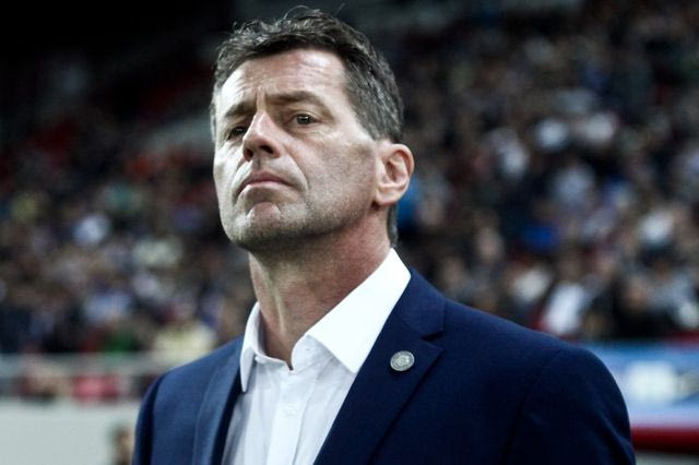 Τα συν και τα πλην για Σκίμπε: Οι “παλιοσειρές” κράτησαν τον Γερμανό