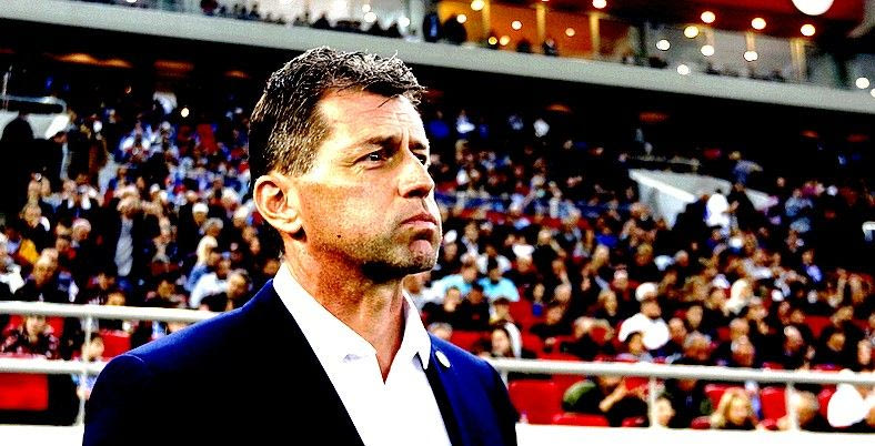 Ακατάλληλος και με τη βούλα ο Σκίμπε