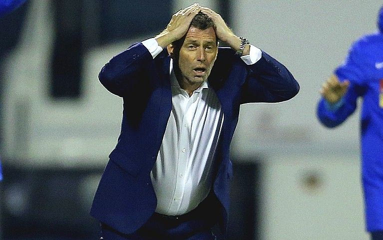 Έχασε μόνος του, αλλά πρέπει να μείνει o Σκίμπε