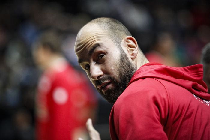 Δεν έπαιξε, αλλά έβγαλε φωτογραφίες ο Σπανούλης