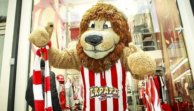 Ο Θρυλέων… κόβει βόλτες στην Ερμού