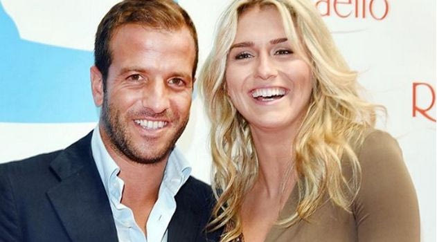 Ο Φαν Ντερ Φάαρτ φεύγει για να παίξει με τη… σύντροφο του!