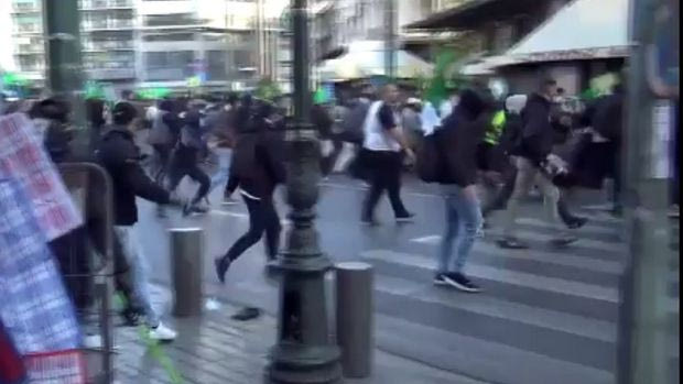 Συμπλοκές οπαδών του ΠΑΟΚ με Πακιστανούς