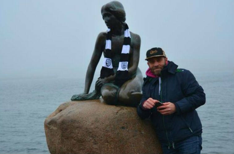 Θέλει να κάνει… ασπρόμαυρο τον αρκτικό κύκλο