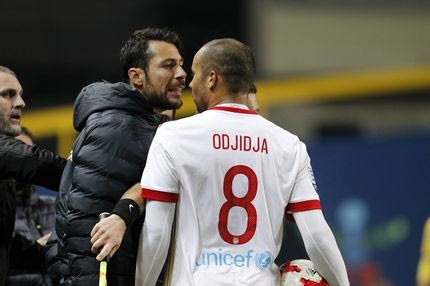 Κούνησε… μαντήλι στου Ρέντη ο Οτζίτζα!