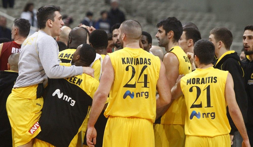 Πόσο πιο κάτω να βάλει το εισιτήριο η ΑΕΚ;