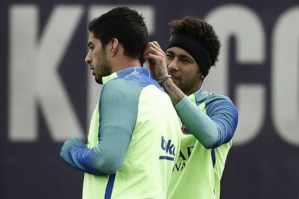 Ο Σουάρες… ρισκάρει βάζοντας το χέρι του στη φωτιά για τον Νεϊμάρ