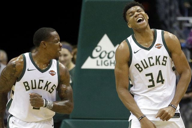 “Κατάπιε” τους Τζαζ ο Αντετοκούνμπο